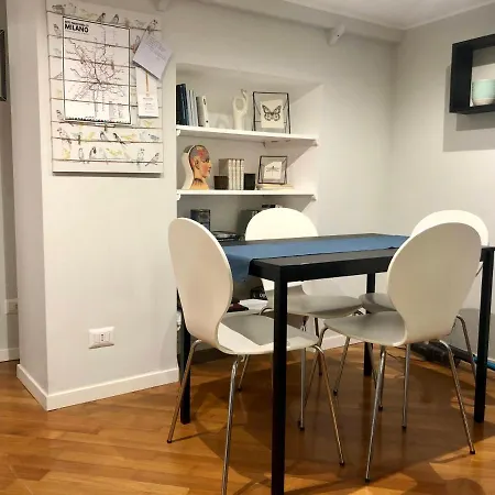 Lovely Flat In Early 20th Century Building Apartment