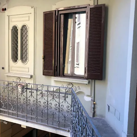 Lovely Flat In Early 20th Century Building *