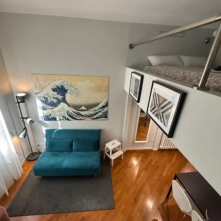 Lovely Flat In Early 20th Century Building