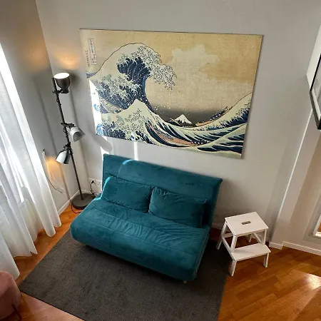 Lovely Flat In Early 20th Century Building