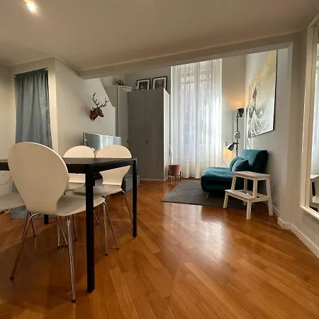 Lovely Flat In Early 20th Century Building Apartment *