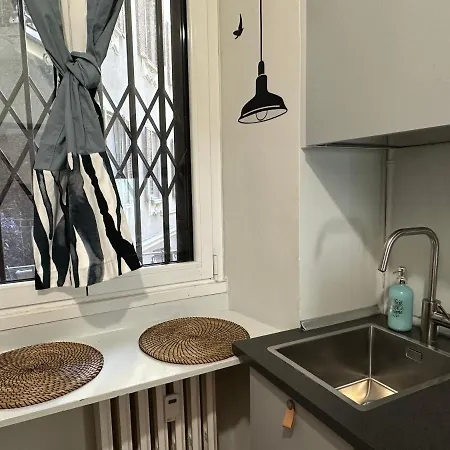 Lovely Flat In Early 20th Century Building Milan