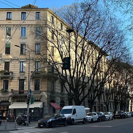 Lovely Flat In Early 20th Century Building Milan