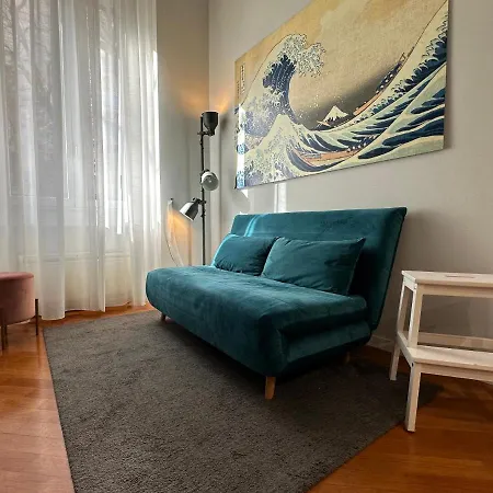 Apartment Lovely Flat In Early 20th Century Building *