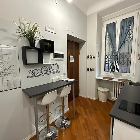 Apartment Lovely Flat In Early 20th Century Building